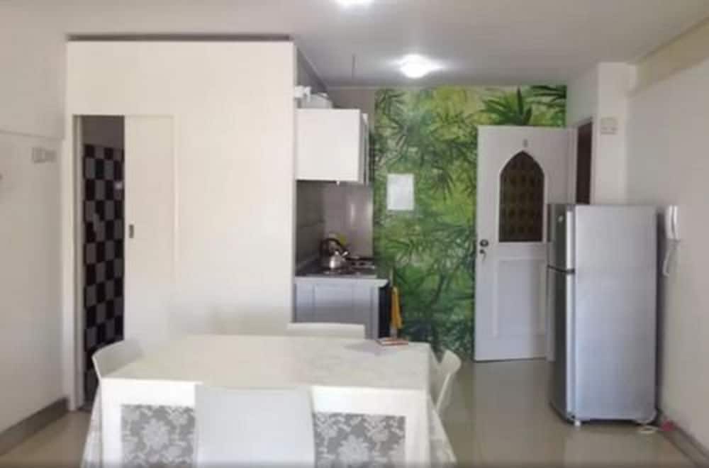 tacha apartments