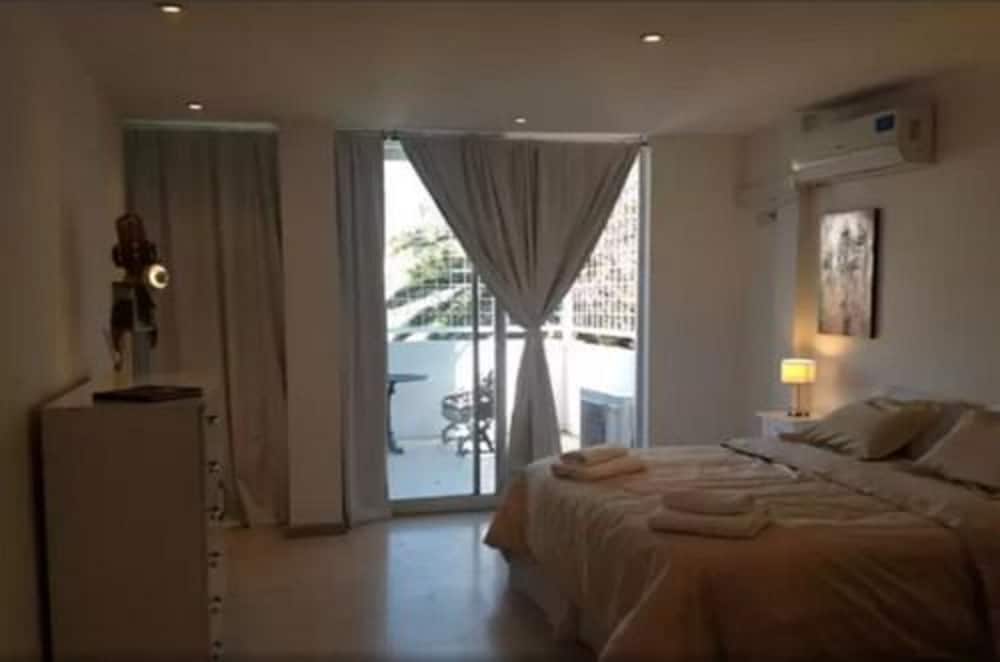 tacha apartments