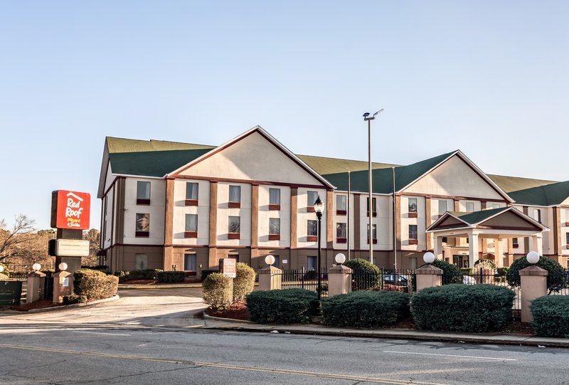 red roof inn plus and suites atlanta airport south