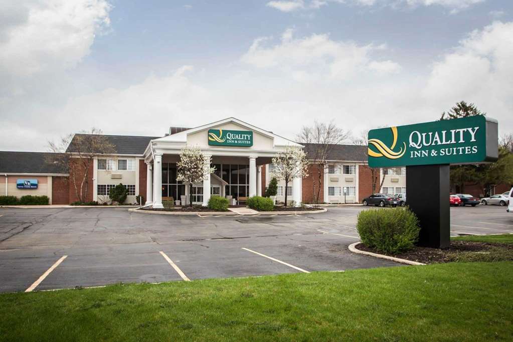 Quality Inn And Suites St Charles - West Chicago,Churchville>>Chicago,2.5 star