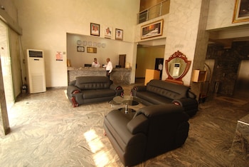 Ayalla Hotel,Near Nigerian National Mosque,3 star