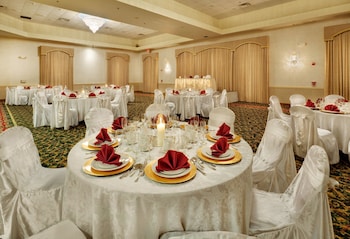 holiday inn express hotel and suites easton by ihg