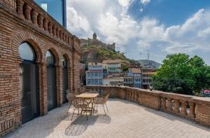 hotel abanotubani