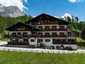 hotel mae