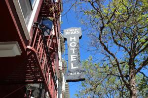 twin peaks hotel