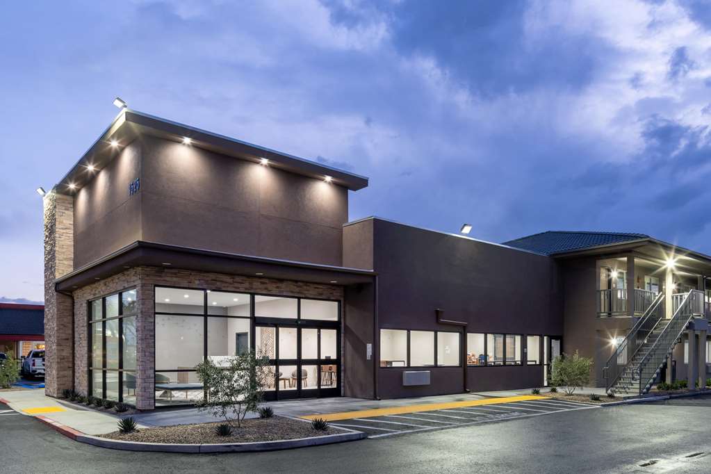 Ramada By Wyndham Modesto Yosemite Area,California>>Modesto,2 star