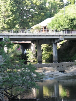 bridgehouse lodge