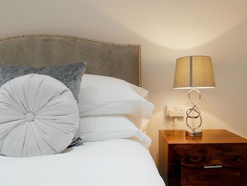 Norton House Hotel,Neath>>Mumbles,3 star