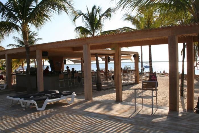 Eden Beach Resort,On The Beach,3 star