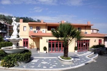 Hotel Castelmonardo