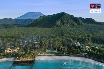 Candi Beach Resort And Spa