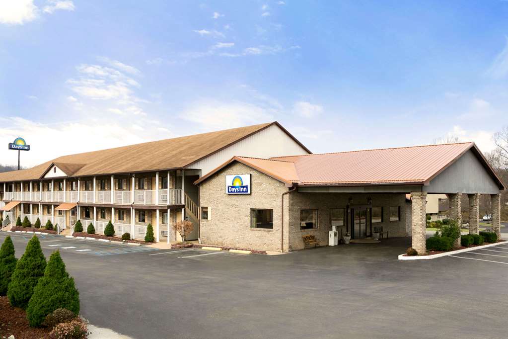 Days Inn By Wyndham Huntington