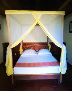 Hotel Les Boucaniers,Madirokely>>Hell-Ville,2 star