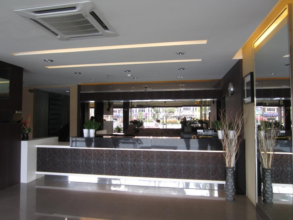 Radiant Hotel,Perak>>Lumut,2 star