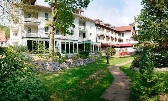 Hotel Kurparkblick,Gleiszellen-Gleishorbach>>Bad Bergzabern,3 star
