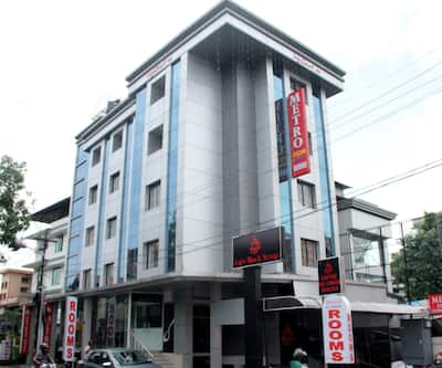 Metro Kochi,In Cochin (Ernakulam),3 star