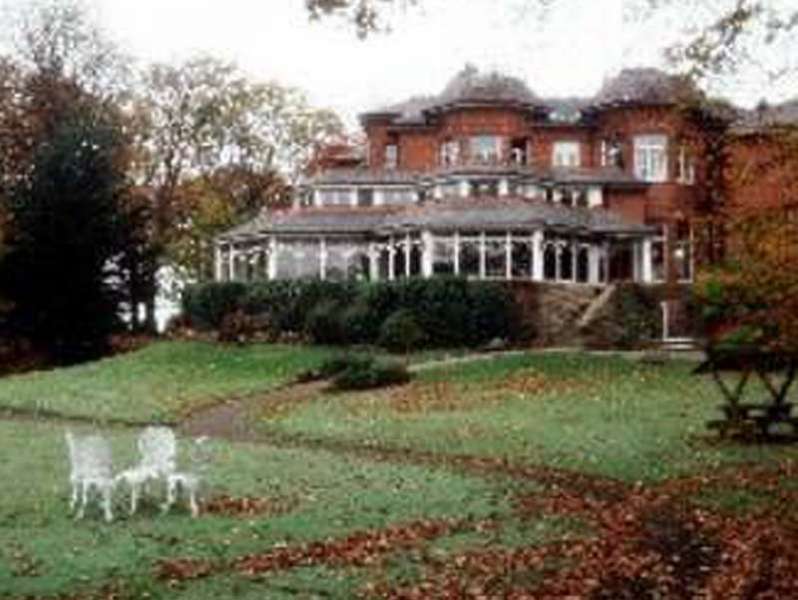 Macdonald Kilhey Court