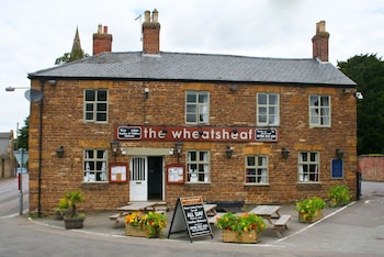 The Wheatsheaf,Daventry>>Crick,3 star