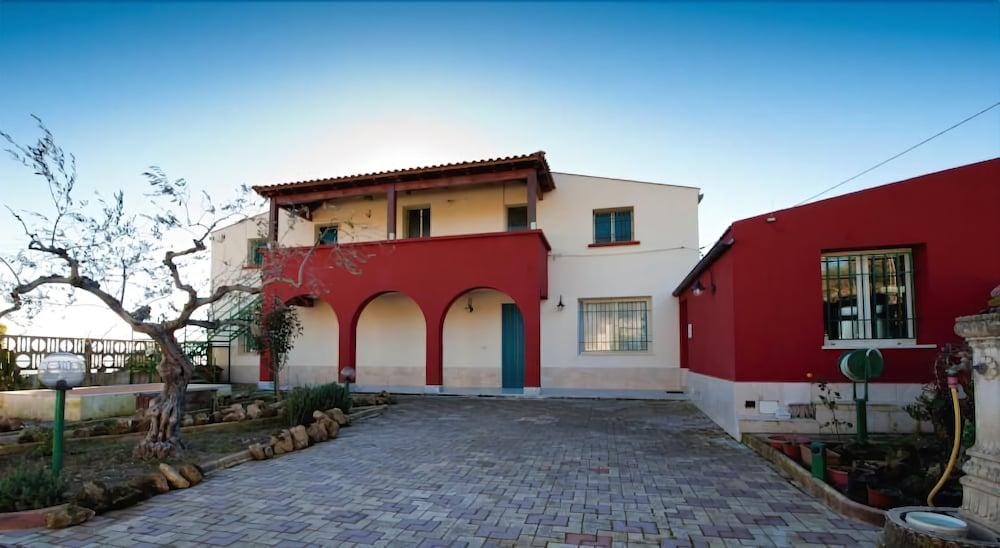 Camagna Country House,Next To A Golf Course,4 star