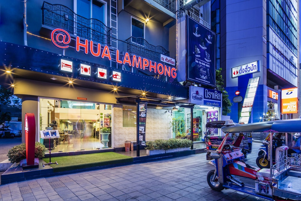at hua lamphong hotel hostel