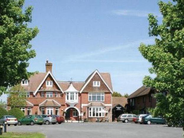 Classic Lodges - The Hickstead Hotel,Burgess Hill>>Bolney,3.5 star