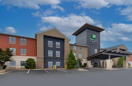 holiday inn express and suites locust grove by ihg