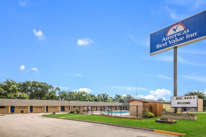 Americas Best Value Inn Giddings,Giddings>>Brenham,2 star