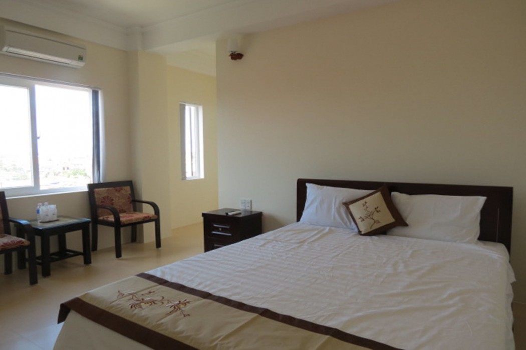 nam long plus hotel