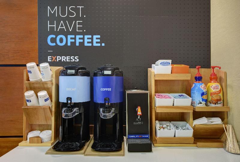 holiday inn express marshall by ihg