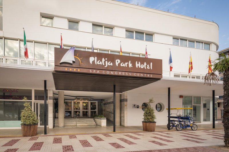 Htop Platja Park,Castell-Platja D'aro>>Barcelona,4 star