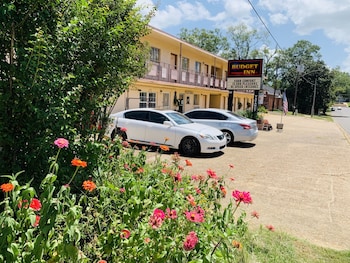 budget inn jonesboro