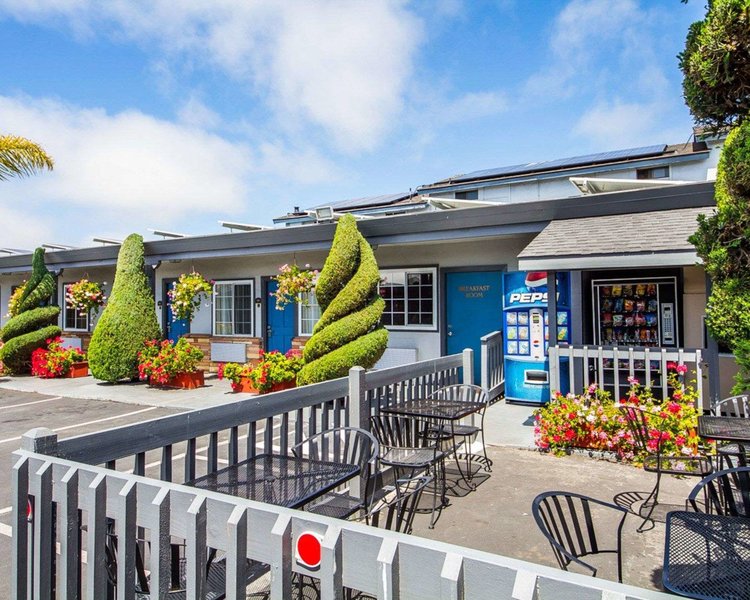 blu pacific hotel