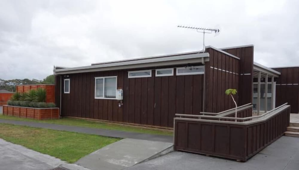 Parakai Springs Lodge,Helensville>>Auckland,4 star
