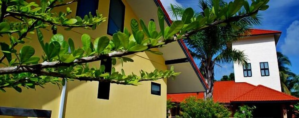Tanisa Resort,Chumphon Province>>Chumphon,3 star