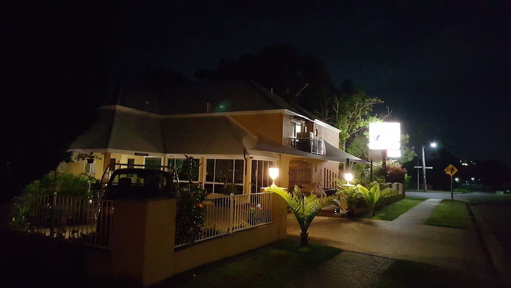 admiral nelson motor inn