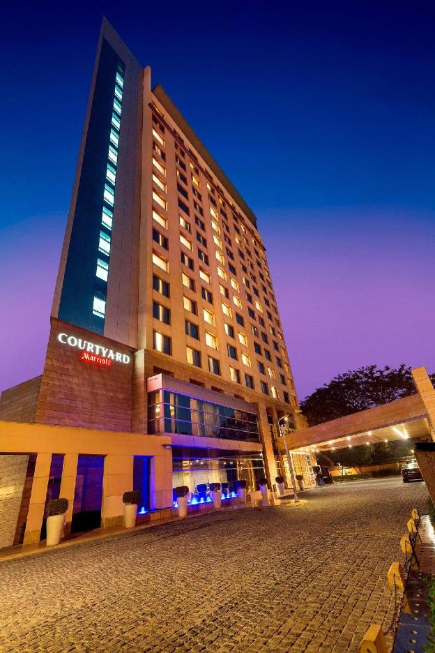 courtyard by marriott gurugram downtown