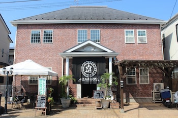 iza kamakura guest house and bar