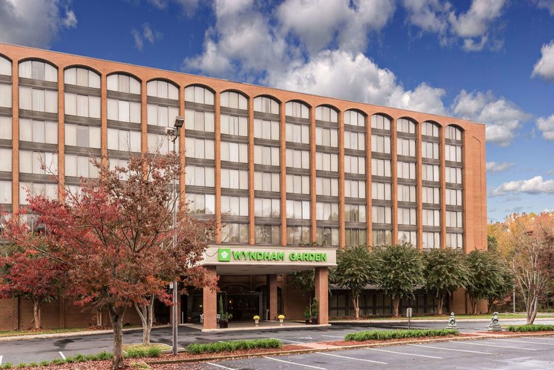wyndham garden williamsburg busch gardens area