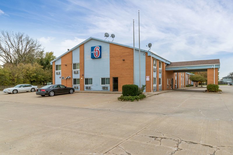 Motel 6-Davenport, Ia,Eldridge>>Davenport,2 star