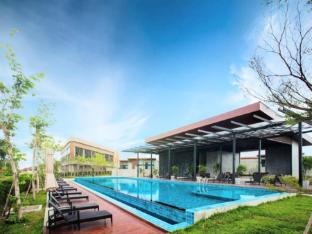 sea two pool villa resort