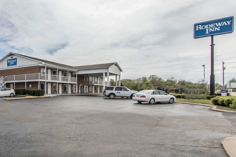 Rodeway Inn,Near Casey Jones Village,2 star