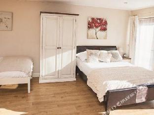 Hillcroft Self Catering,Bristol Airport>>Bristol,0 star