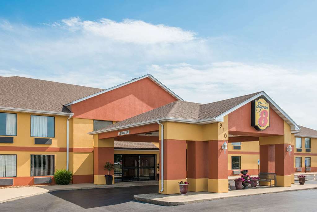 super 8 by wyndham troy il st louis area