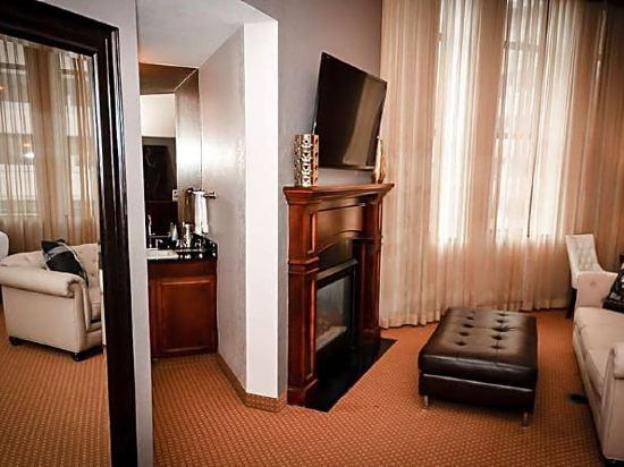 Des Lux Hotel,Des Moines County>>Des Moines,3.5 star
