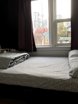 Chinatown Travellers Home,Ontario>>Downtown Toronto,2 star