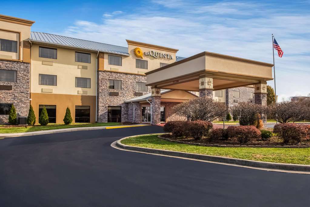 La Quinta Inn & Suites By Wyndham Fairborn Wright-Patterson