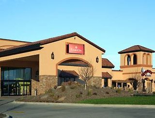 ramada tropics resort and conf center by wyndham des moines