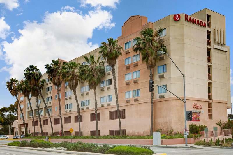 Ramada By Wyndham Hawthorne Lax / La Stadium,Gardena>>El Camino Village,3 star