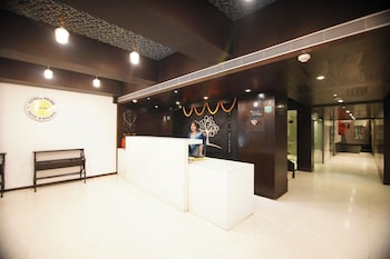 Hotel The Golden Oak Central By Citrus Prime,Moudhapara, Raipur,3 star