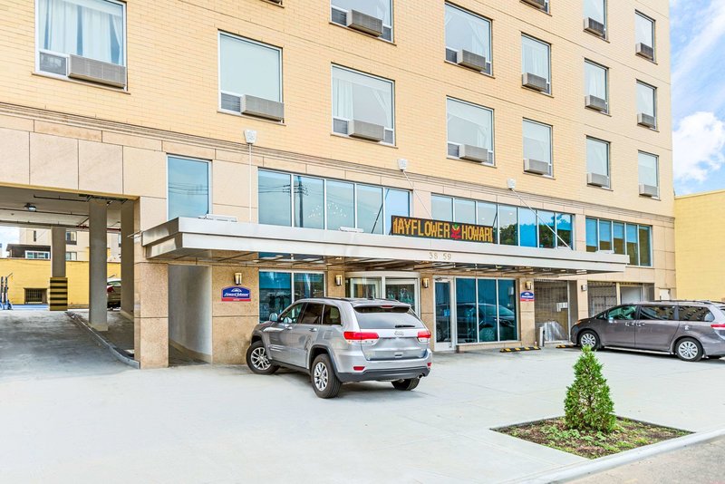 Howard Johnson By Wyndham Long Island City,Long Island City>>Brooklyn,2 star